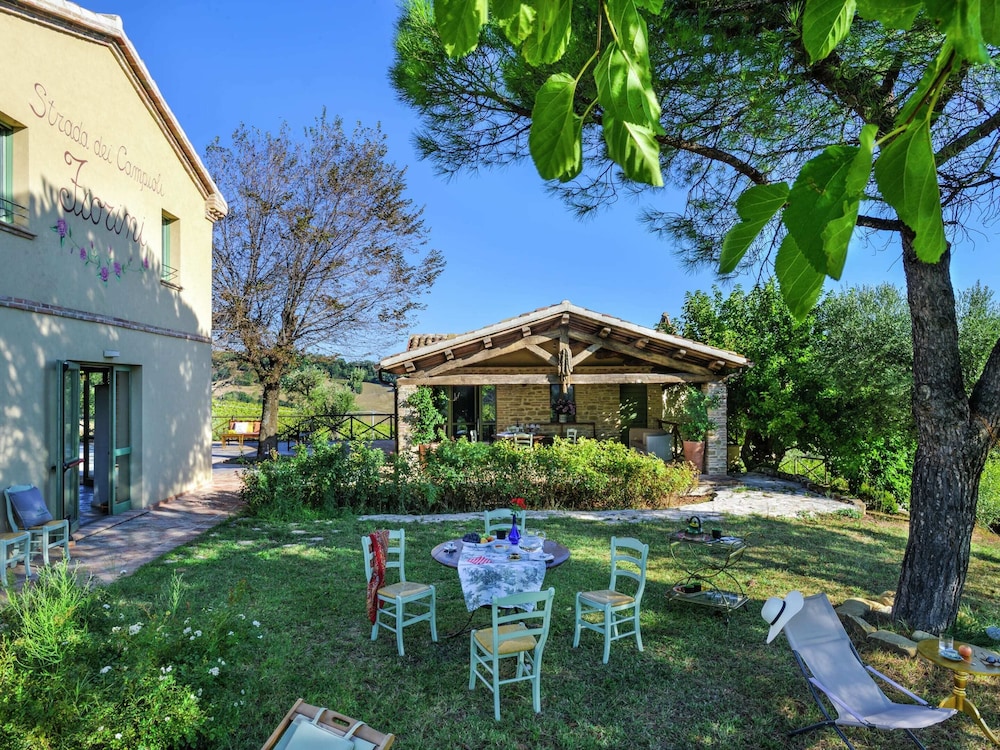 Villa w/ Wine Tours Near Beach view 5