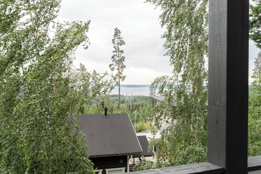 Peaceful 2BR Getaway Cabin at Riihivuori