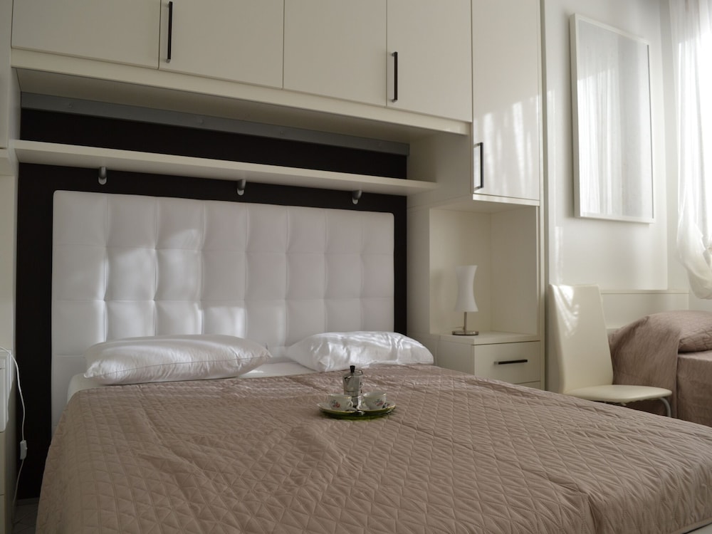 Renovated Flat With Pool and Terrace Near the Beach