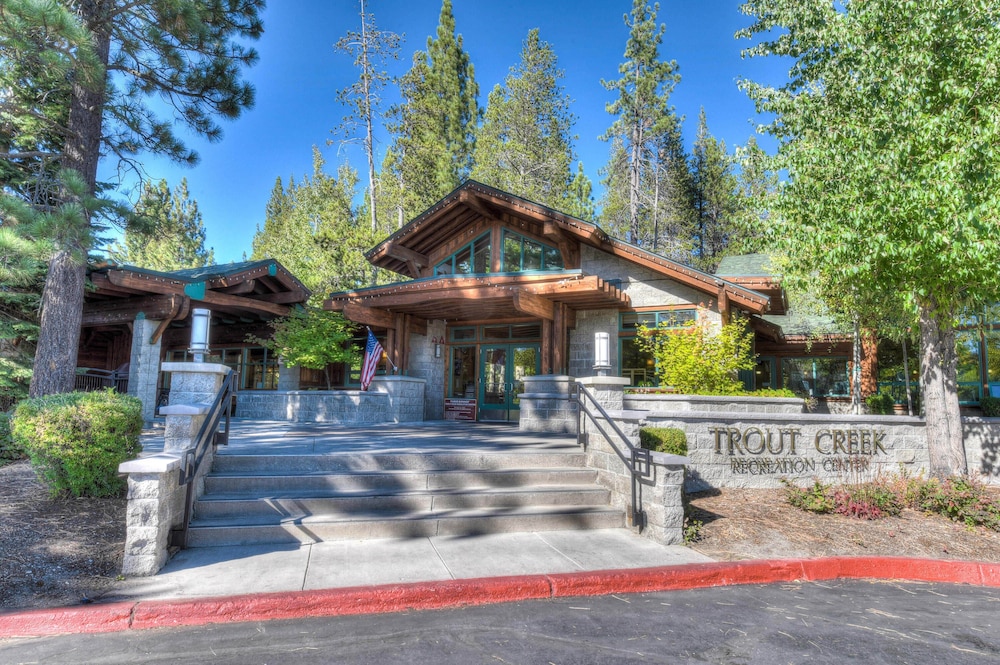 Lake Tahoe Vacations - Lux Leisure - Property Image 16