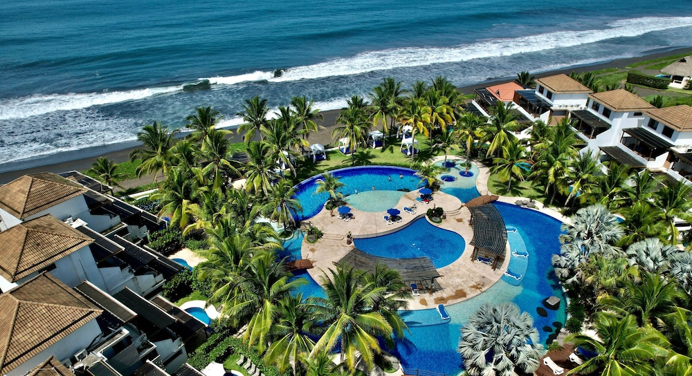 Villas Le Suisse Monterrico