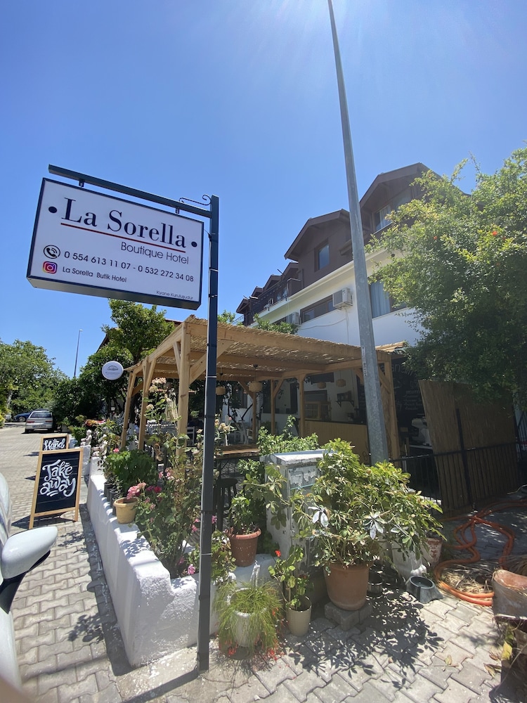 Hotel La Sorella Butik Hotel - Image 1