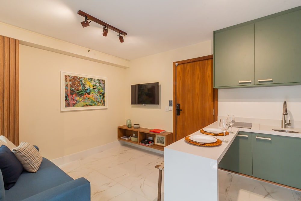 6 Minutes From Leblon Beach Gsm103