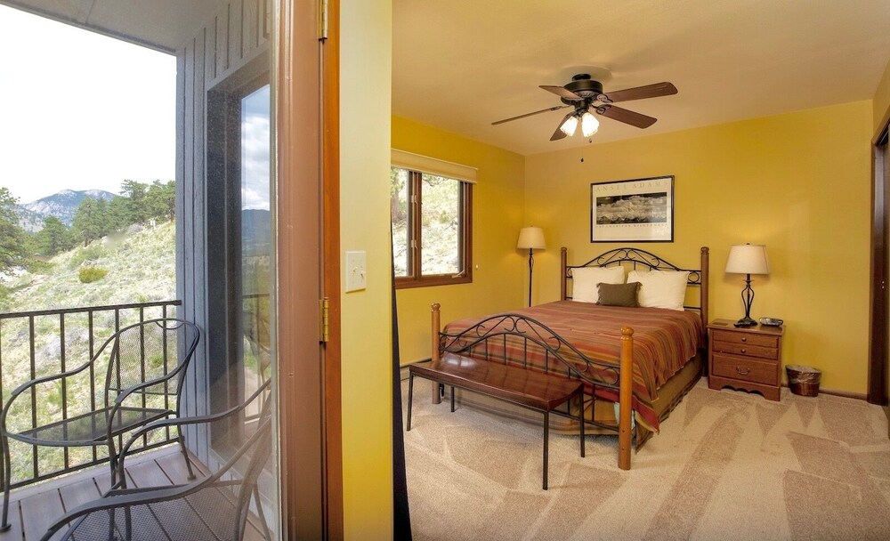 Kintzle Family Vacation At Windcliff 4 Bedroom Home by RedAwning view 3
