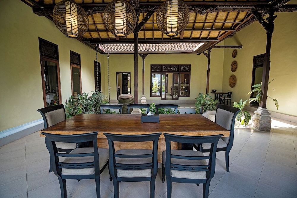 Villa Cemadik