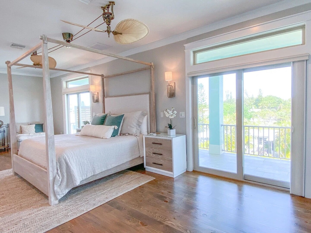 135 Island Escape: 5br Home W/ Pool And Spa! 5 Bedroom Home