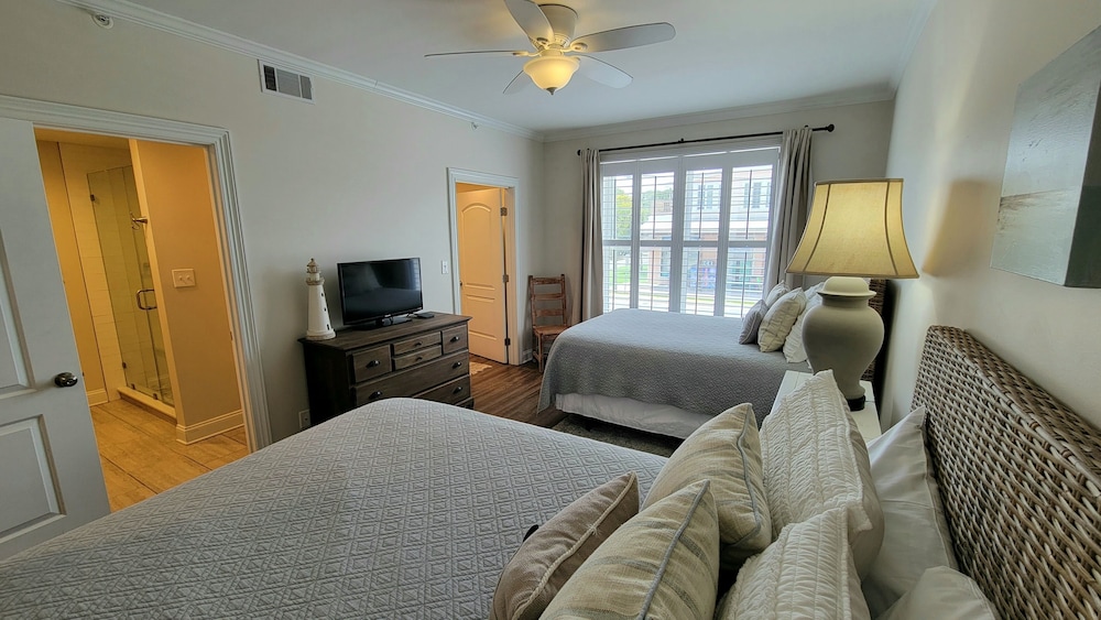 Desoto Beach Club 102
