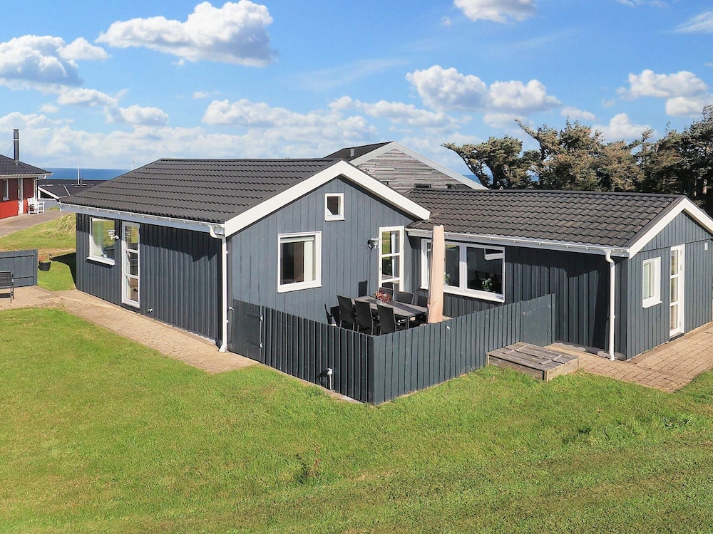 6 Person Holiday Home in Hjorring