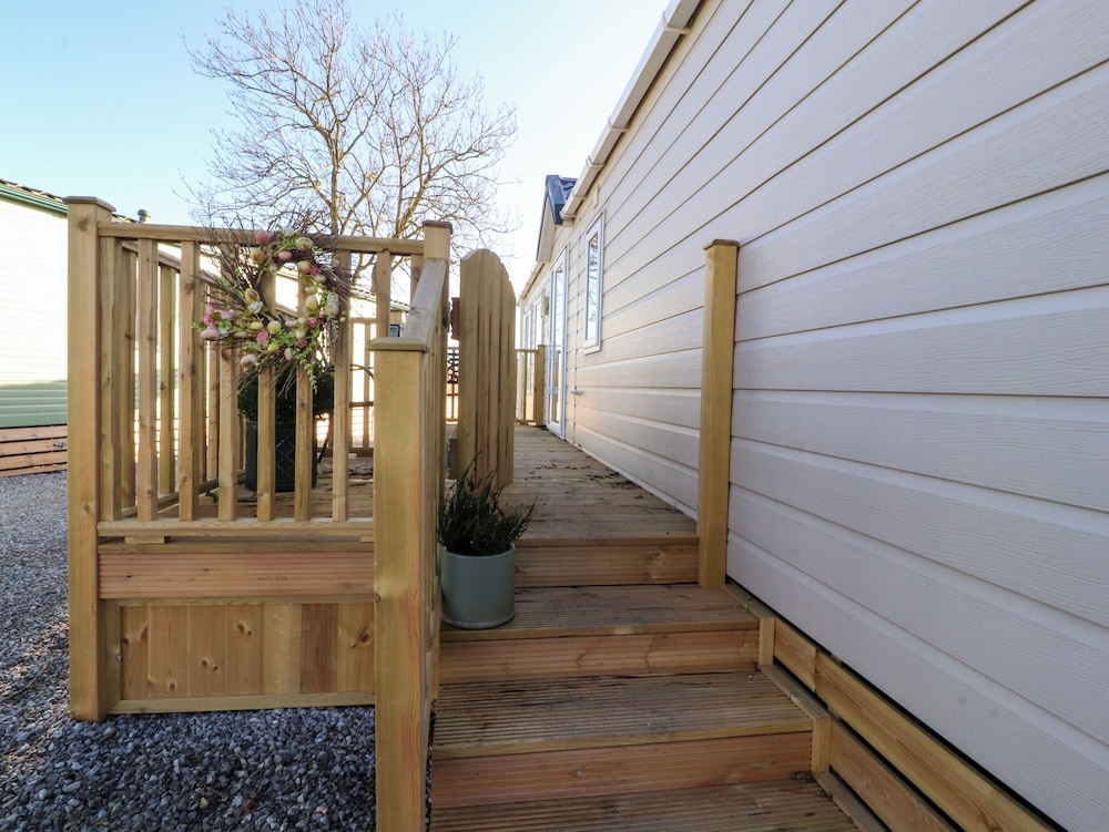 17 Birchwood Close