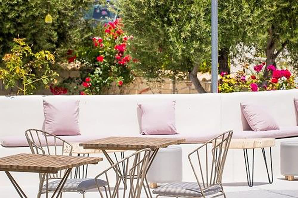 Stigmes Villas & Suites