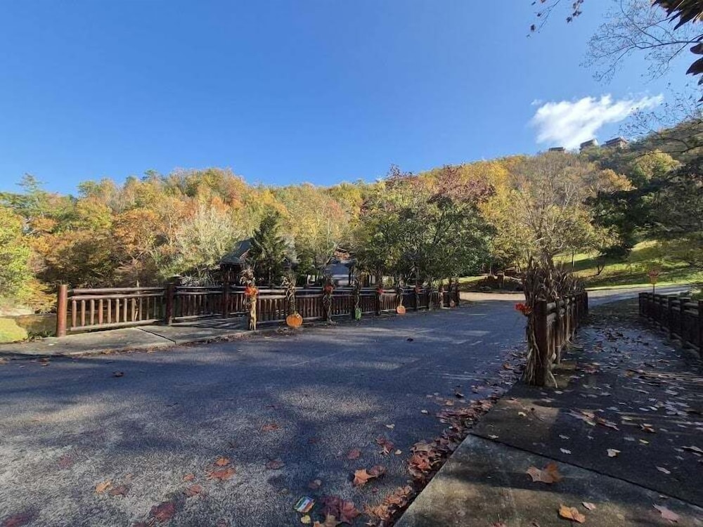 Reservation 2 Bedroom Cabin