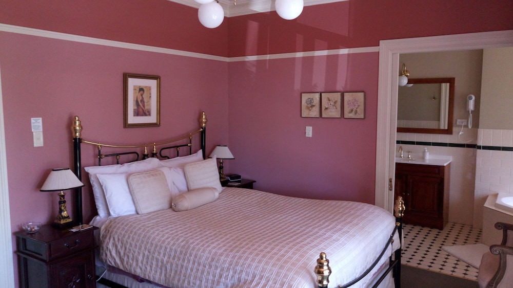 Bethany Manor Bed & Breakfast
