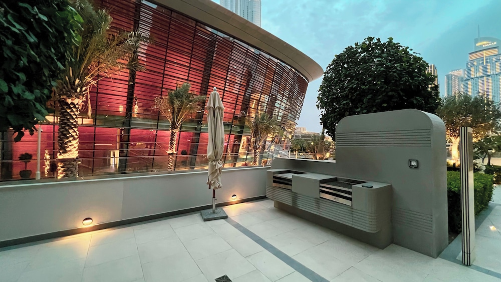 GOGOTO Burj & Fountain View Stay