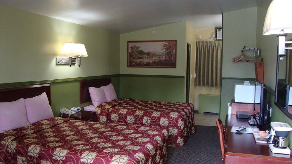 Pinconning Trail Inn Motel