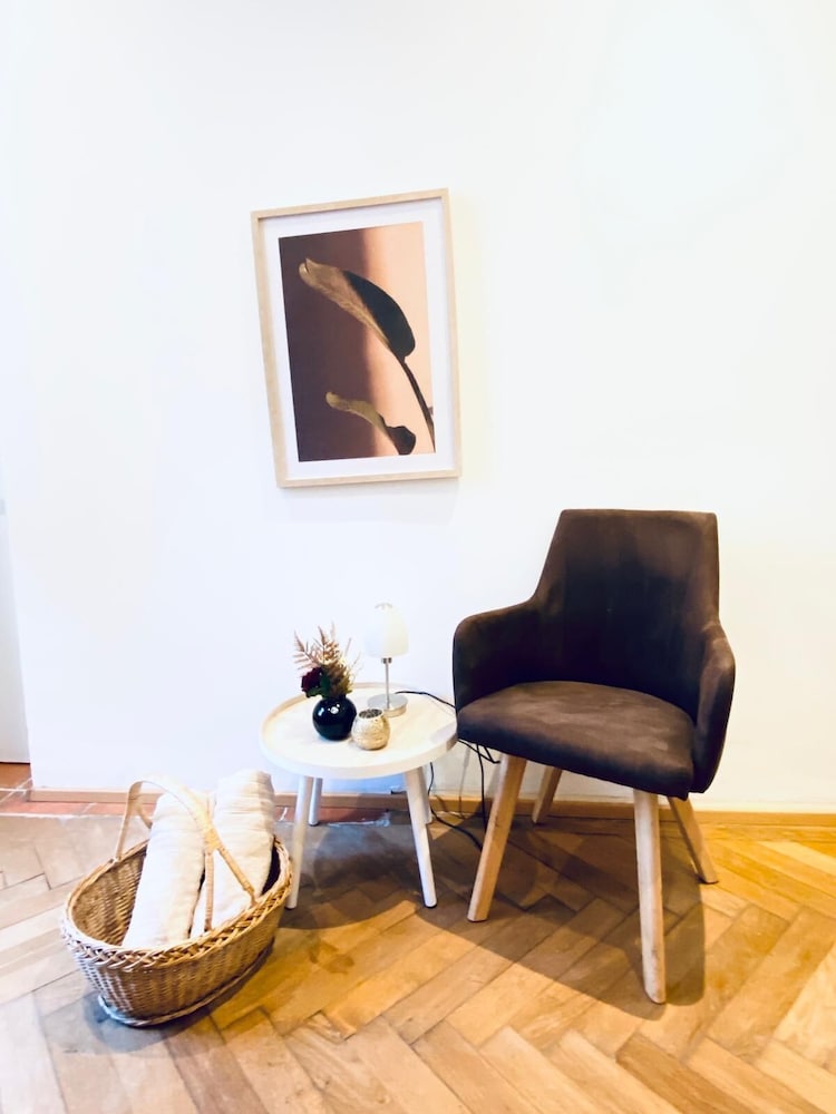 Bright and Spacious 2BR Flat Westbahnhof