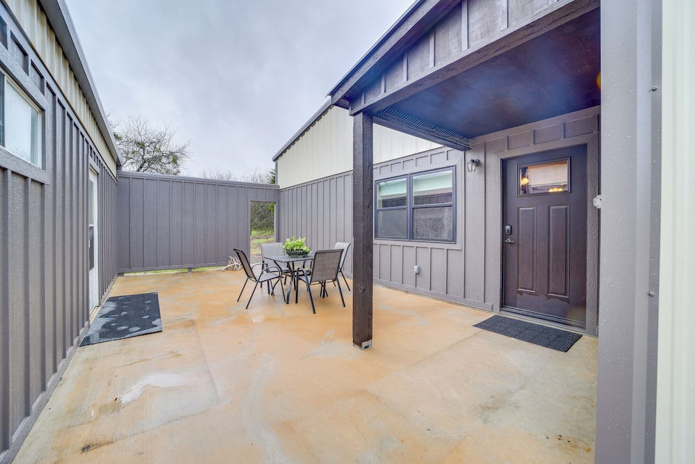 Hunt, Fish & Enjoy the Outdoors: Rural Atoka Home