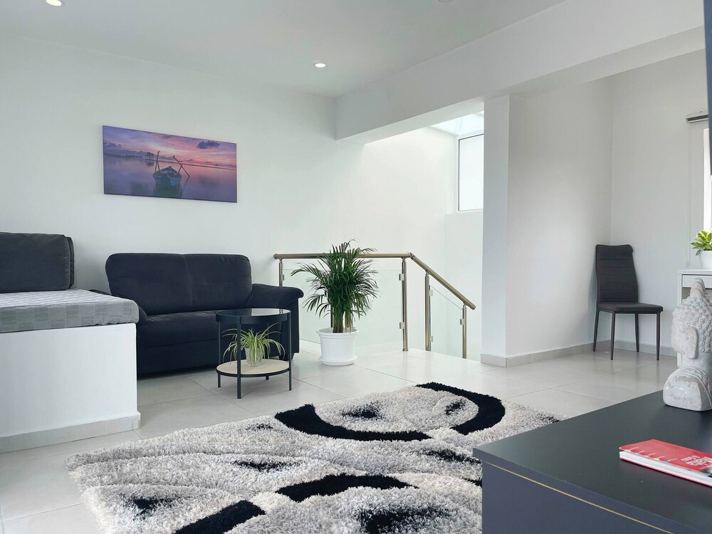 Los Arditos Duplex Penthouse Sliema