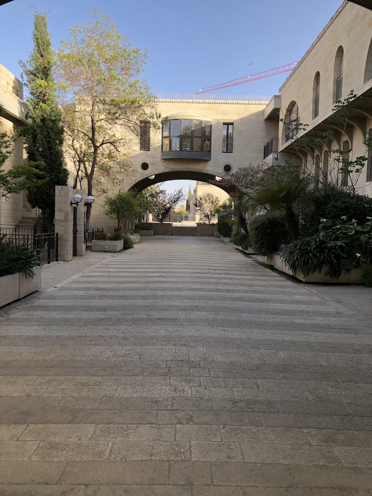 Mamilla's Penthouse