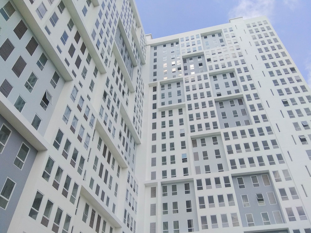 Basic Look Studio Near Bekasi Station At Patraland Urbano Apartment