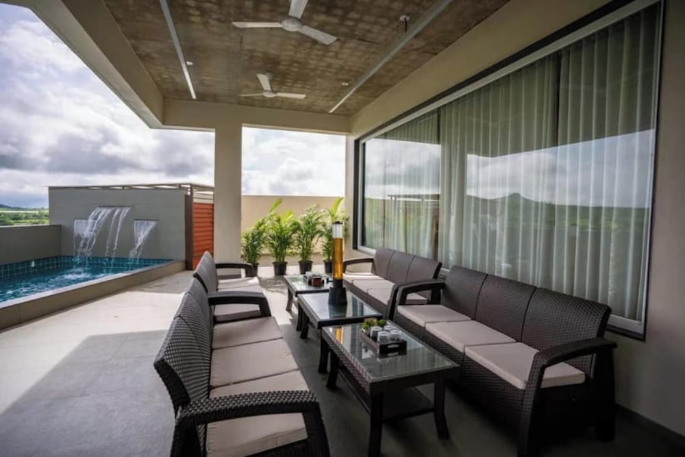 Amber Villa By Spandan Holiday Homes