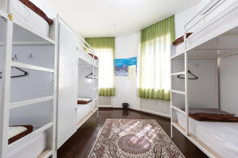 Light Hostel