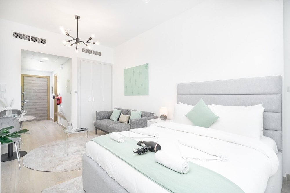 Perfect Studio That Sleeps 2 in JVC