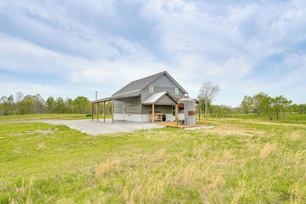 5 Mi to Lake Barkley: Secluded Retreat in Kuttawa