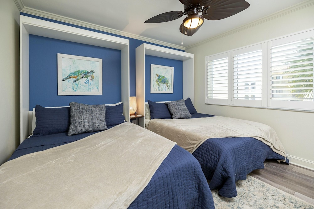 Land's End 4-306 Bay Front - Premier