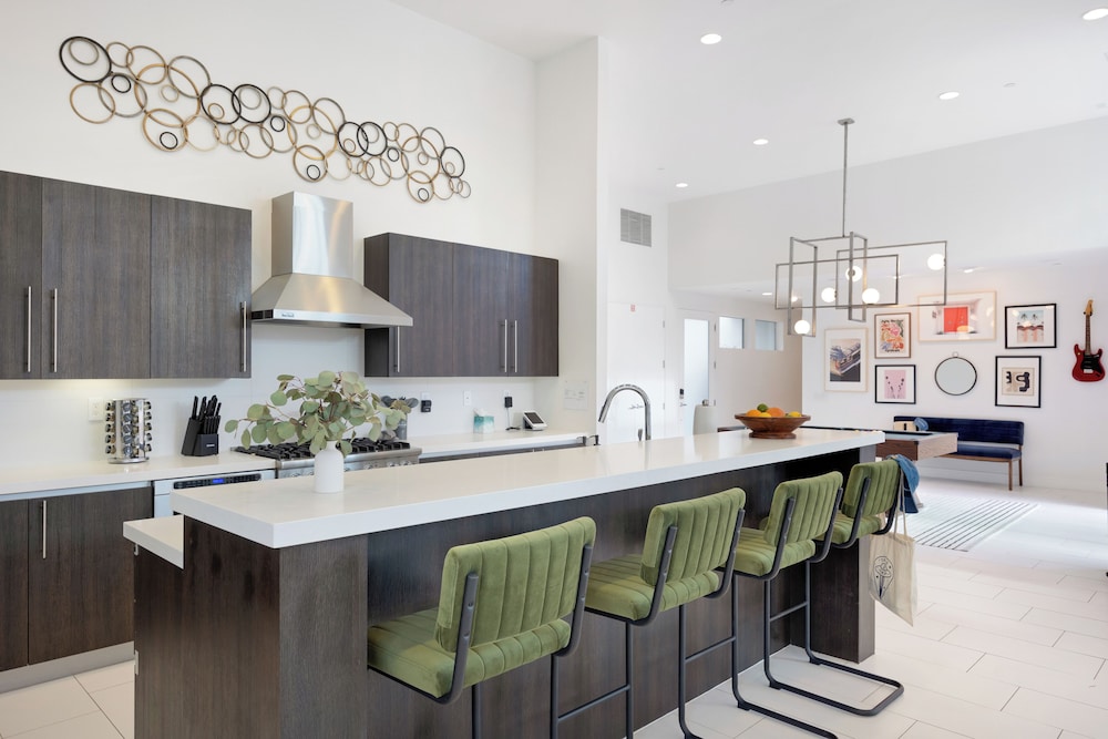 The Polo Villas by AvantStay – Modern Oasis Near Empire Polo Club