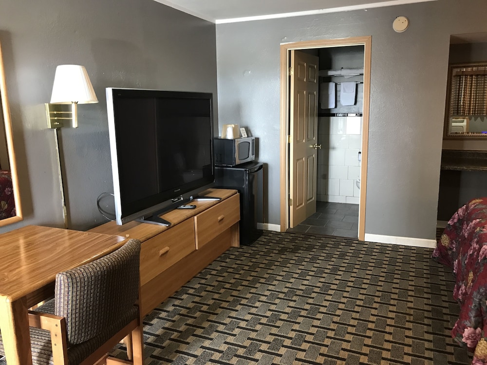 Economy Inn Motel
