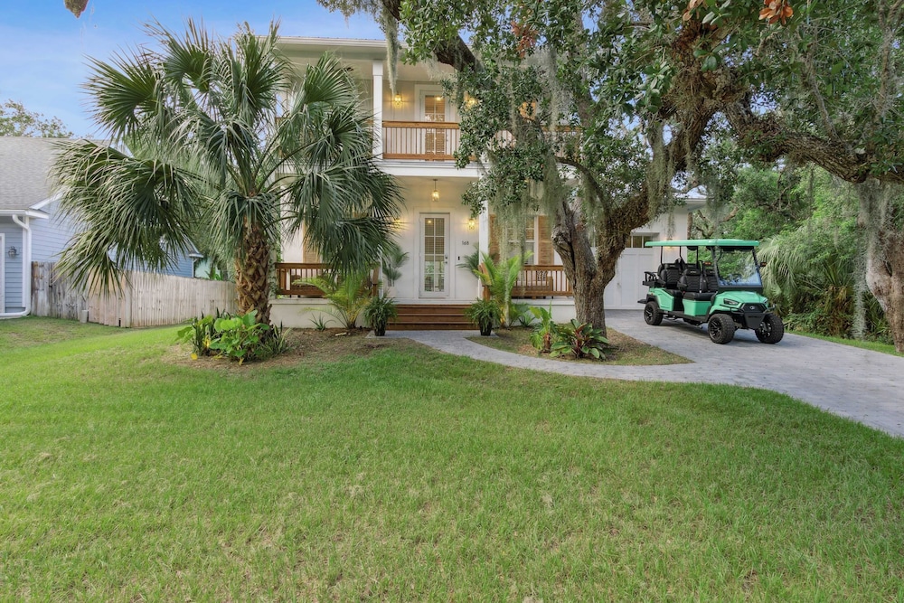 Serenity at Surfside by Avantstay Pool, Porches, Fire Pit & Arcade Near Vilano Beach