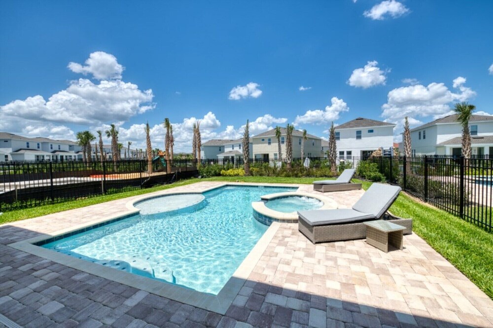 Villa in Encore Resort at Reunion 3443 - Image 3