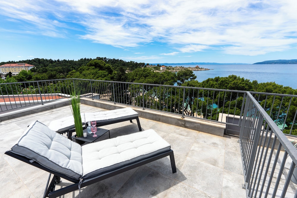 Luxury Penthouse Apt on beach Makarska