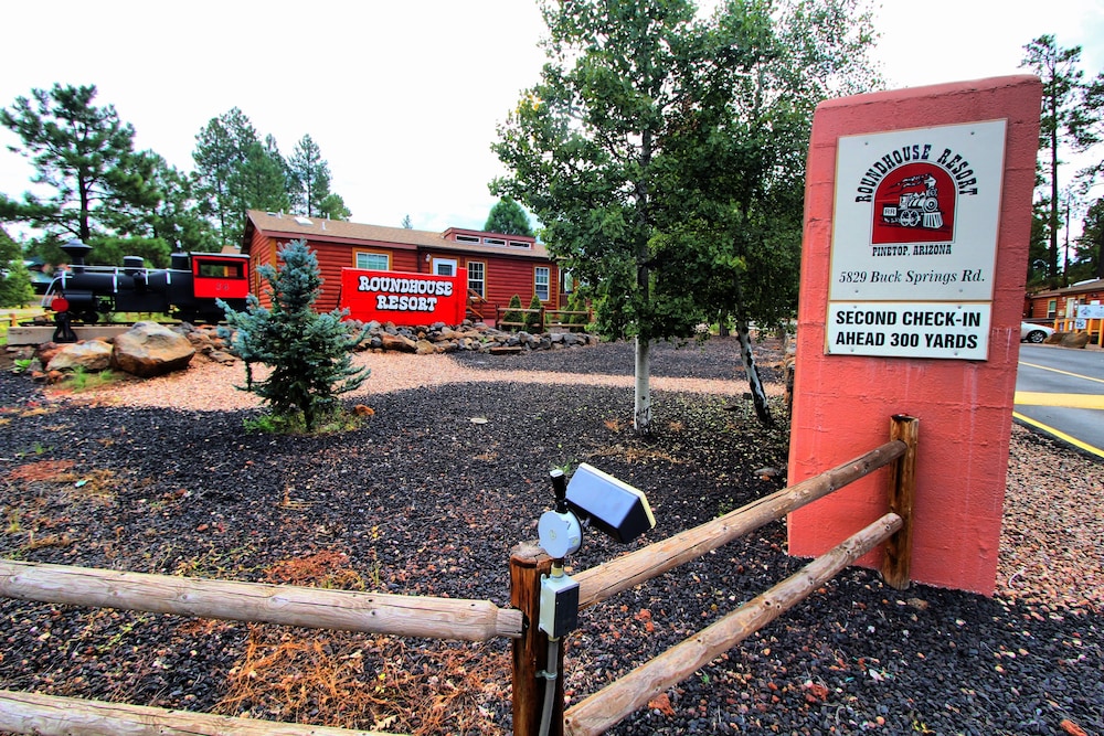 Roundhouse Resort