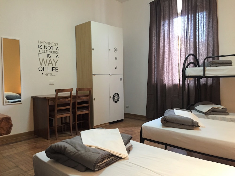 Freedom Traveller Hostel