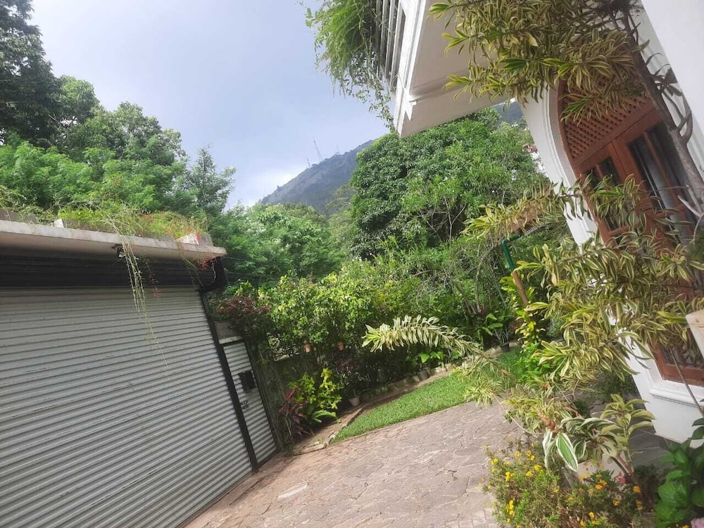 Hillcrest Villa view 5