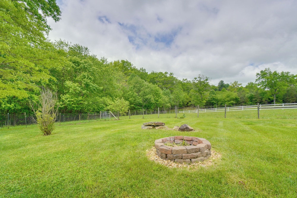 Horse-friendly Crossville Home! Golf, Hike & More!