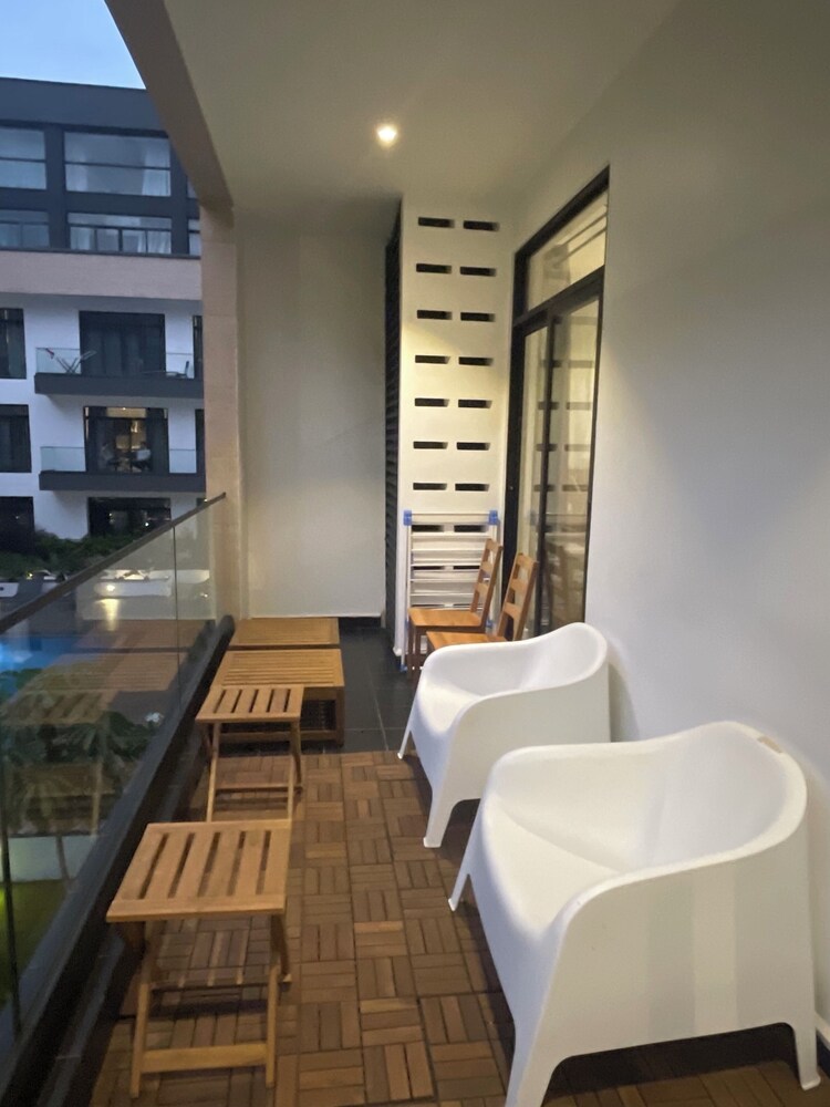 Meraki Homes at Embassy Gardens