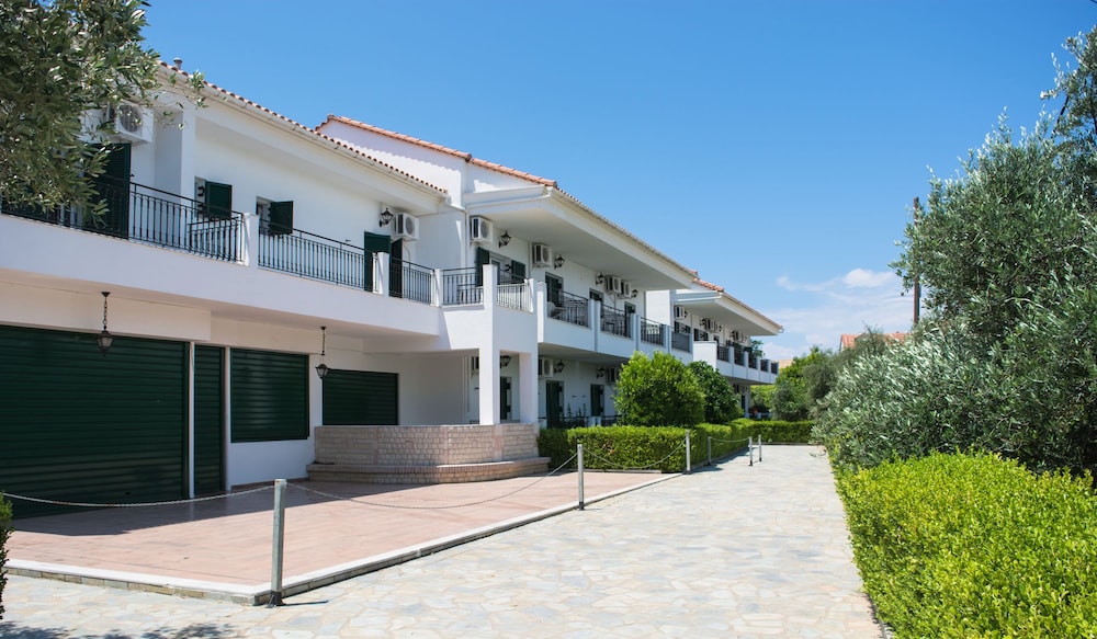 Chandris Apartments