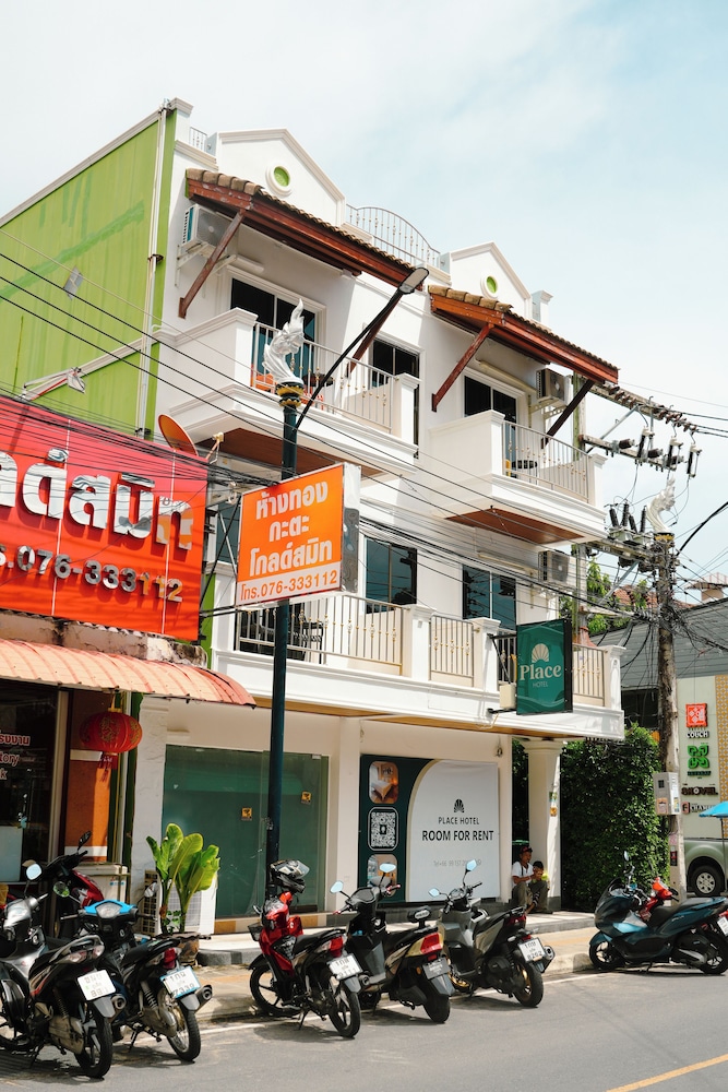 PLACE HOTEL