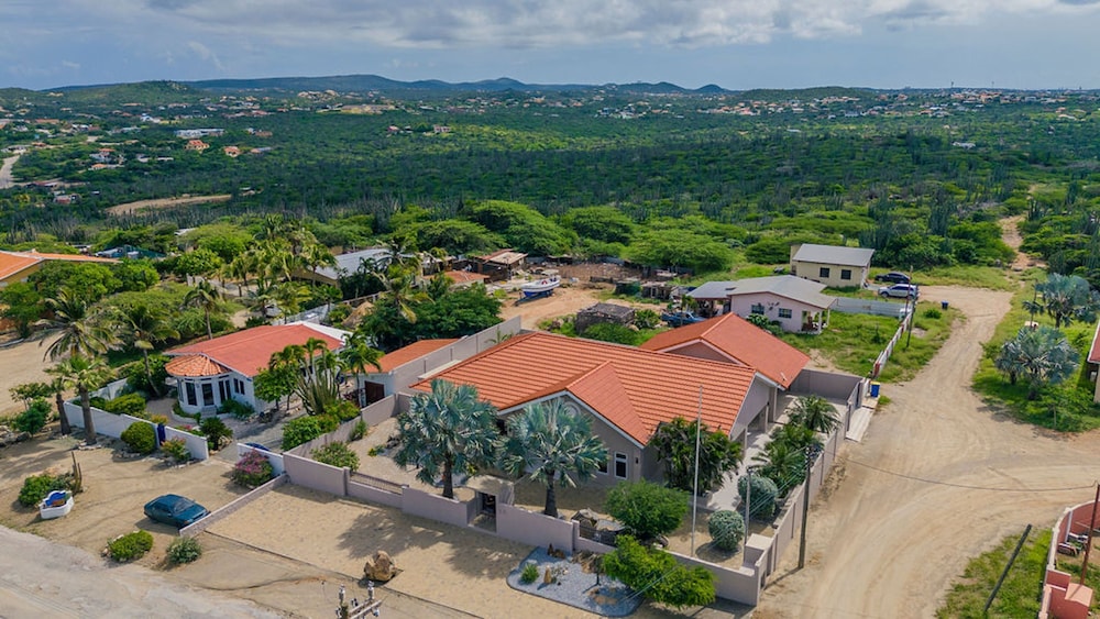 Central 4br3ba Villa w Ocean Views Private Pool