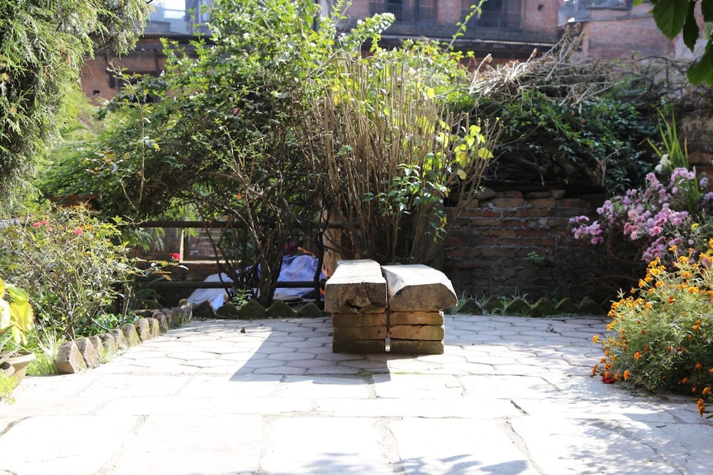 Pradhan House Homestay with Garden