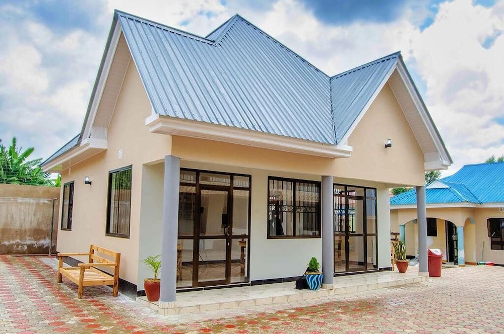 Wanyama Hostel