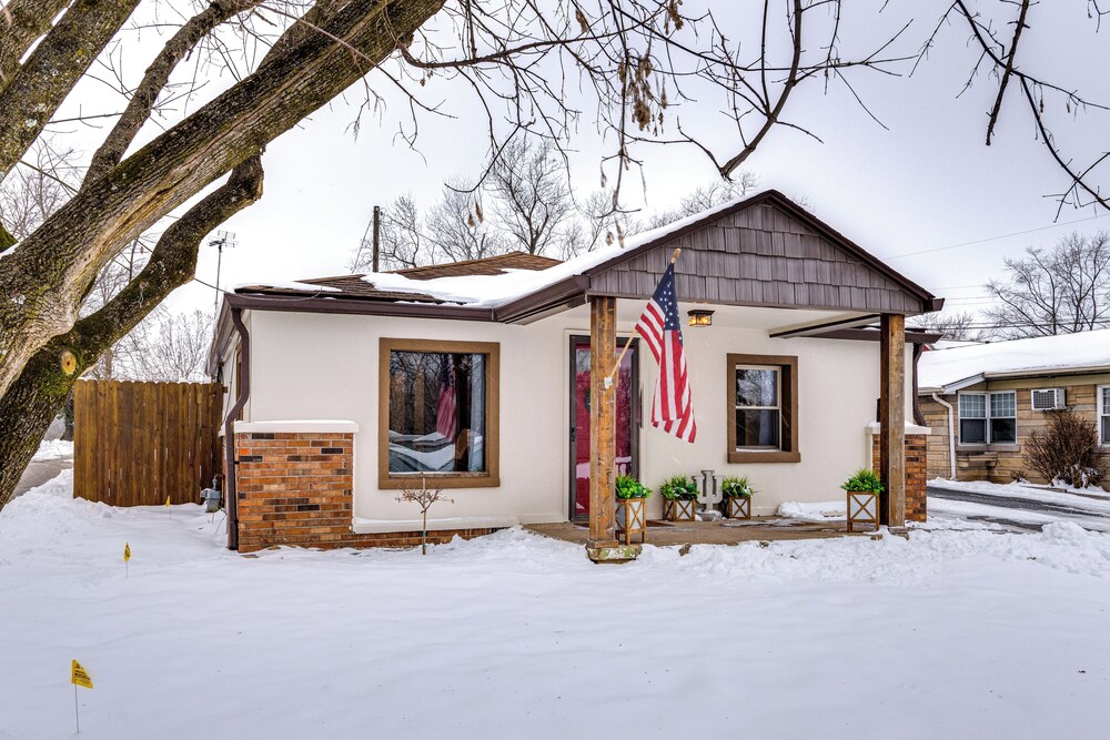 1 Mi to IU: Hoosier Home w/ Fire Pit & Fenced Yard
