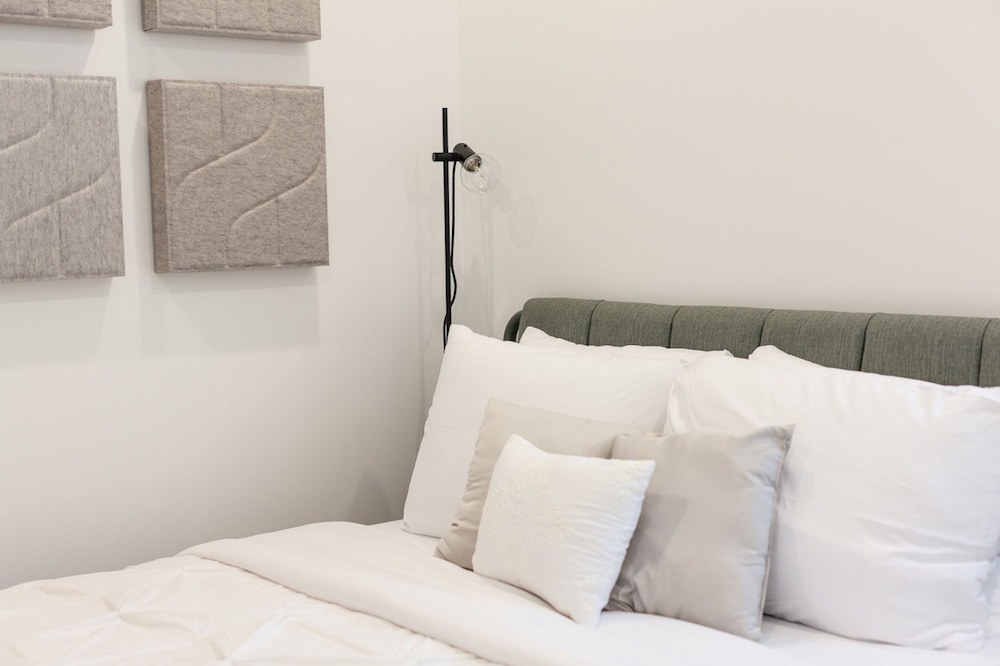 Scandinavian-style 1BR Apartment Built 2024 p80