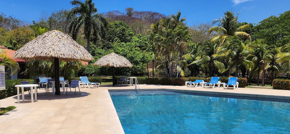 Hotel Playa Prieta Beachfront Villas - Image 1