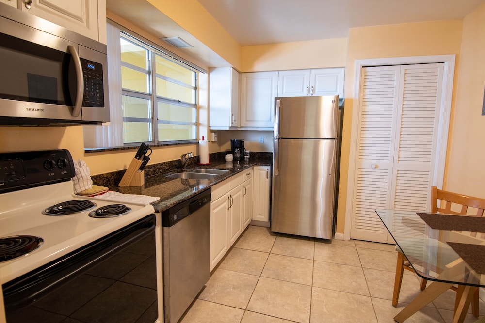 Palm Beach Waterfront Suites