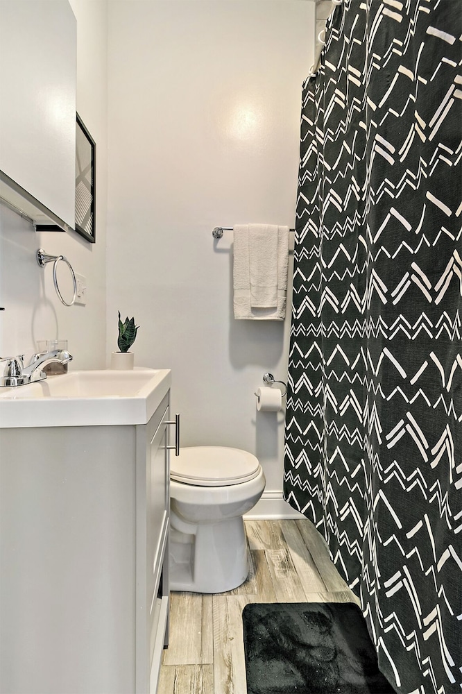 2BR in Prime Location - Grace 09-2