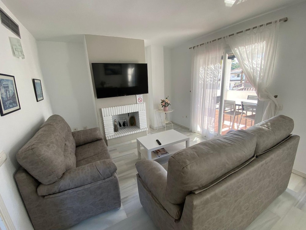 Duplex 3 Bedroom Top Floor F-3