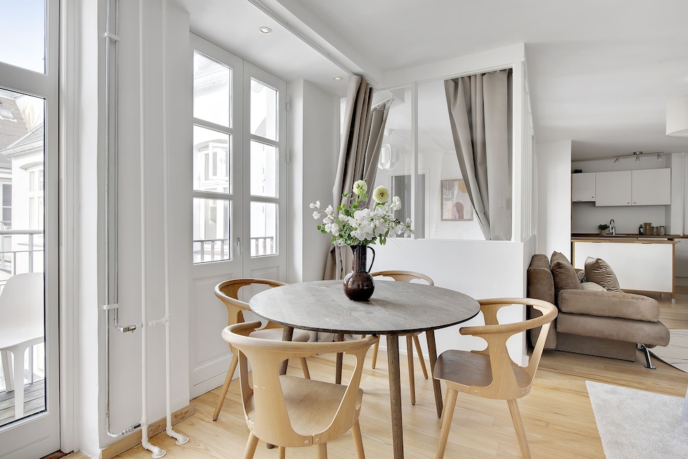 Sanders City - Popular 1-bdr Apt In the Capital view 5